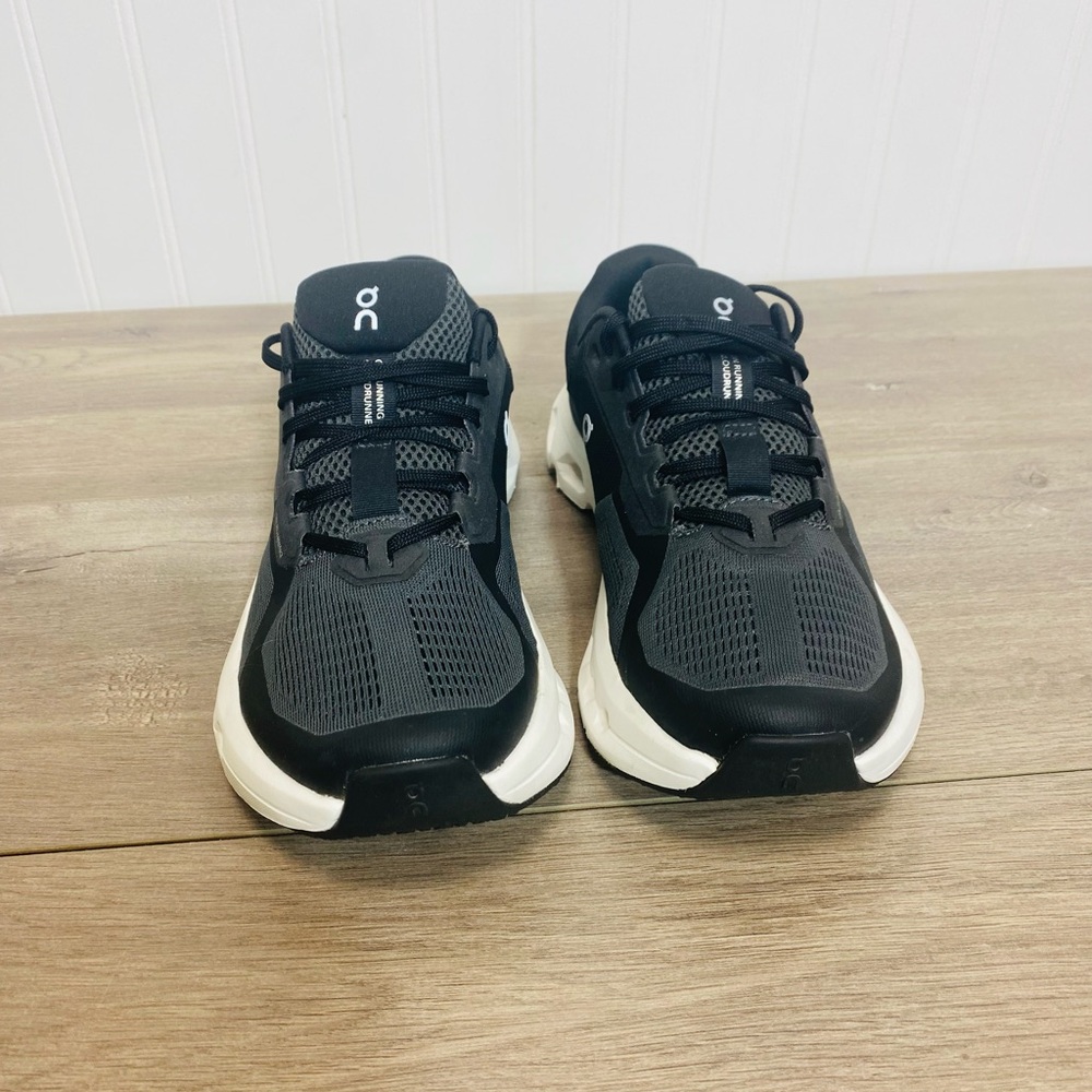 Brand New Women’s Cloudrunner 2 Eclipse Black Siz… - image 6